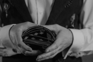 Card mechanic card shuffling