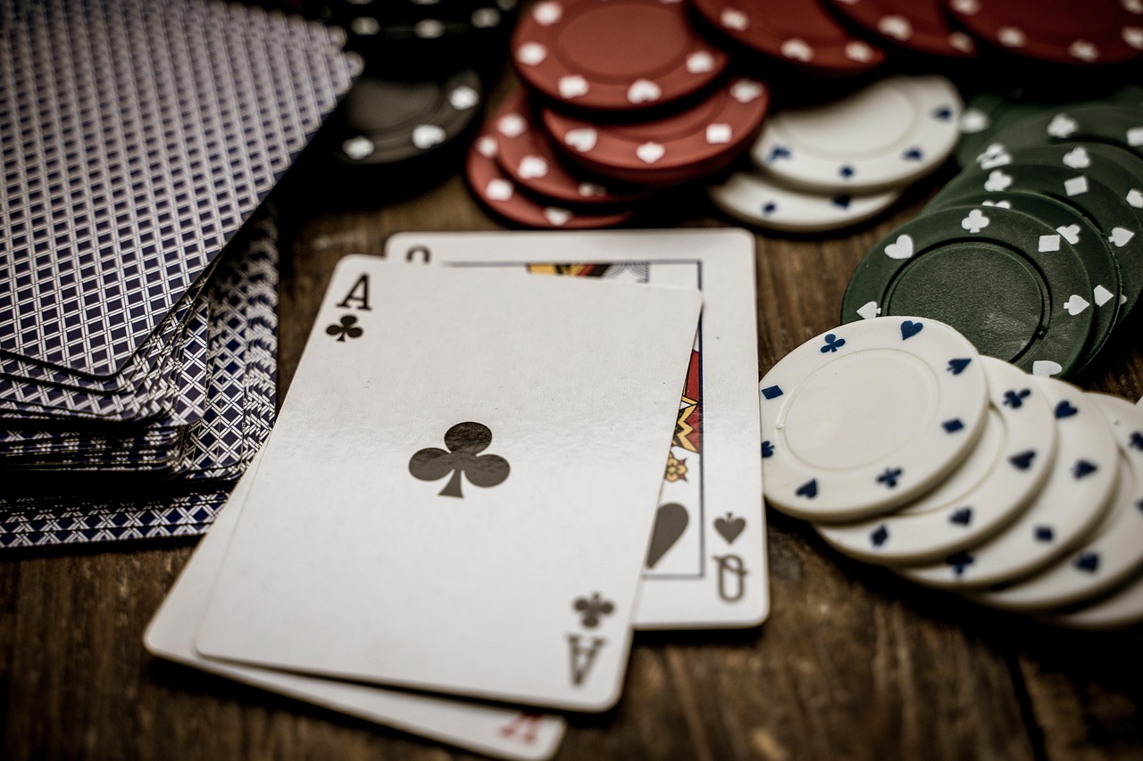 Casino dealer